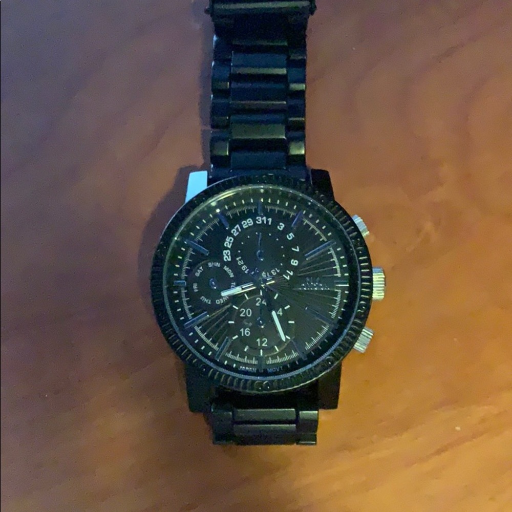 Black men’s Geneva Platinum watch